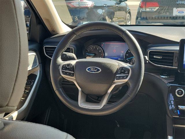 Certified 2022 Ford Explorer Limited w/ Equipment Group 301A image 15