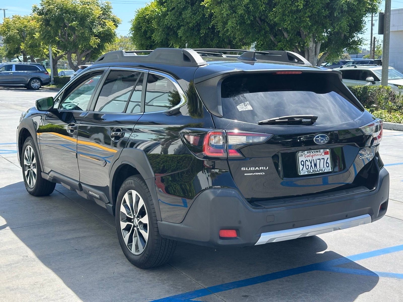 Used 2023 Subaru Outback Limited AWD/4WD image 8