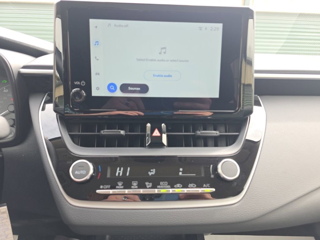 Certified 2025 Toyota Corolla LE image 22