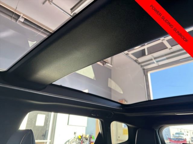 New 2025 Toyota Crown Signia image 2