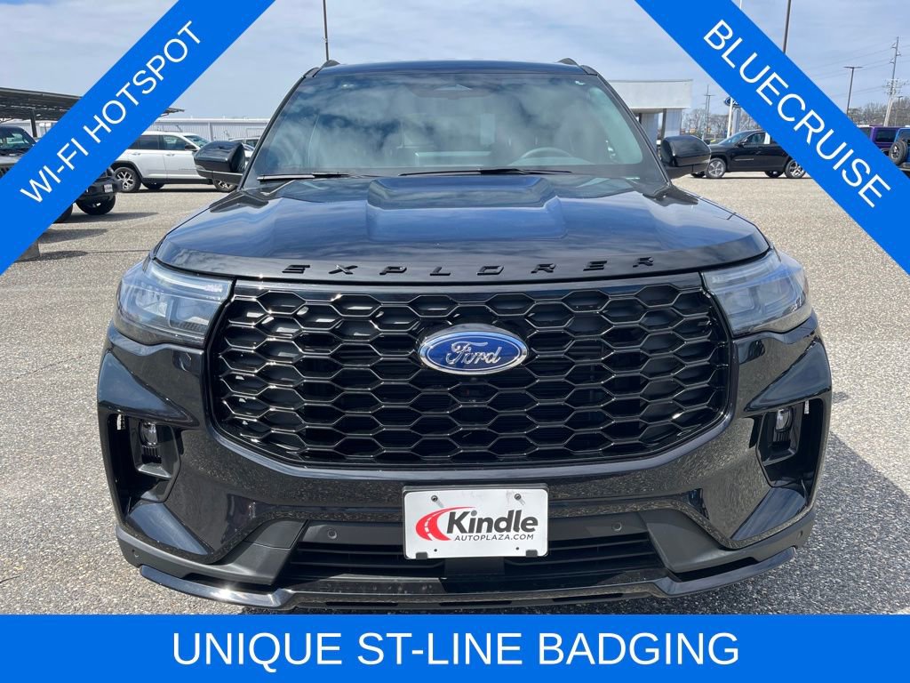 New 2026 Ford Explorer ST-Line w/ ST-Line Street Pack AWD/4WD image 2