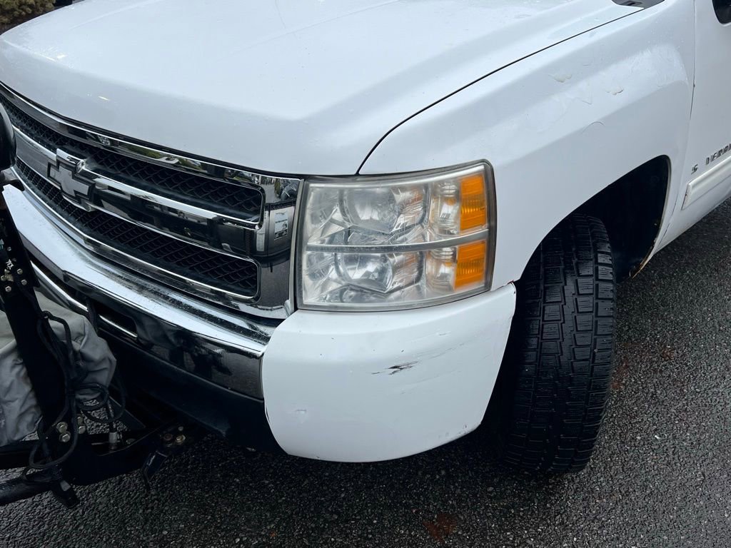 Used 2010 Chevrolet Silverado 1500 LT image 3