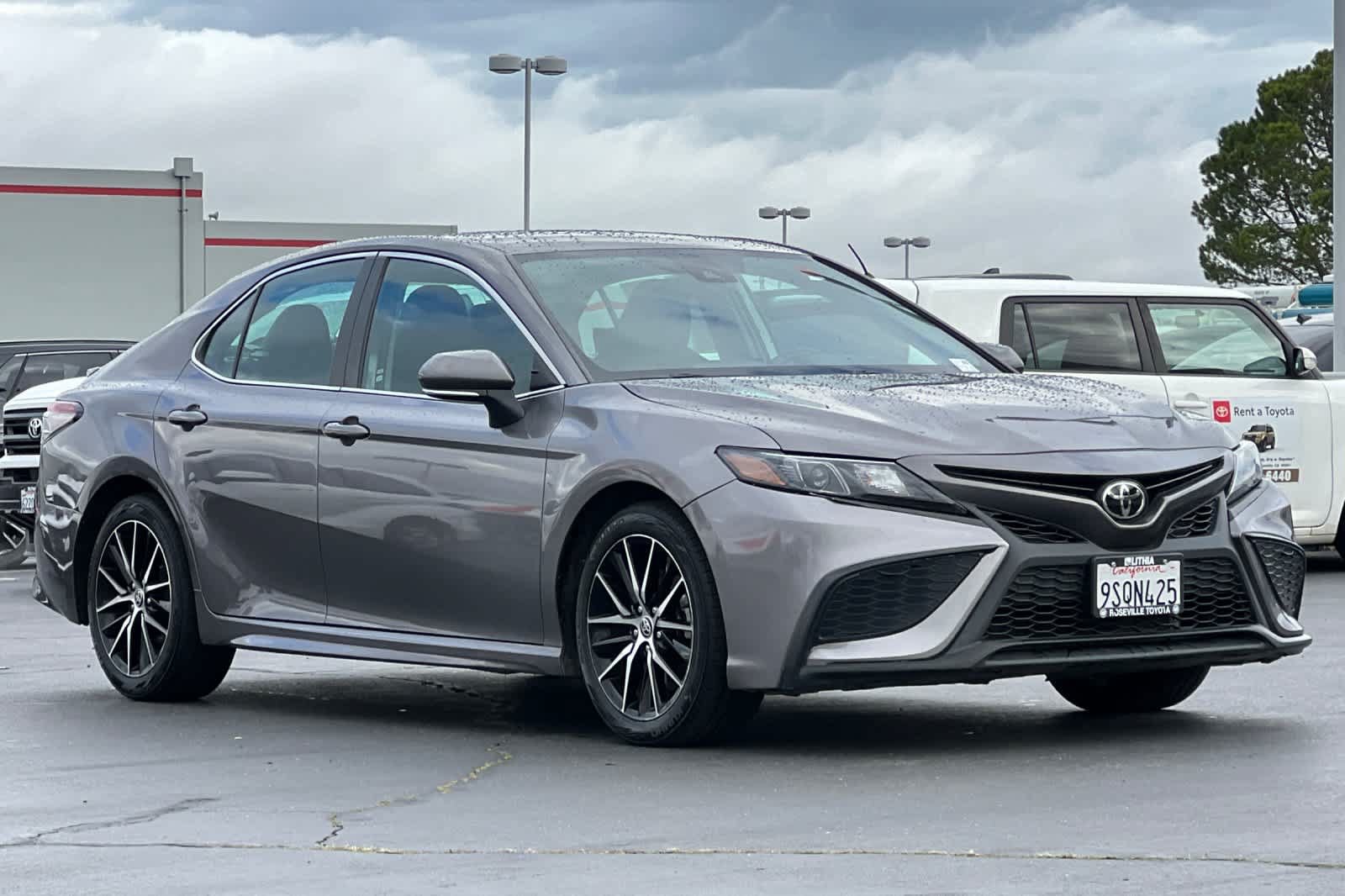 Certified 2022 Toyota Camry SE FWD image 5