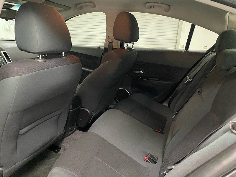 Used 2011 Chevrolet Cruze LT image 11