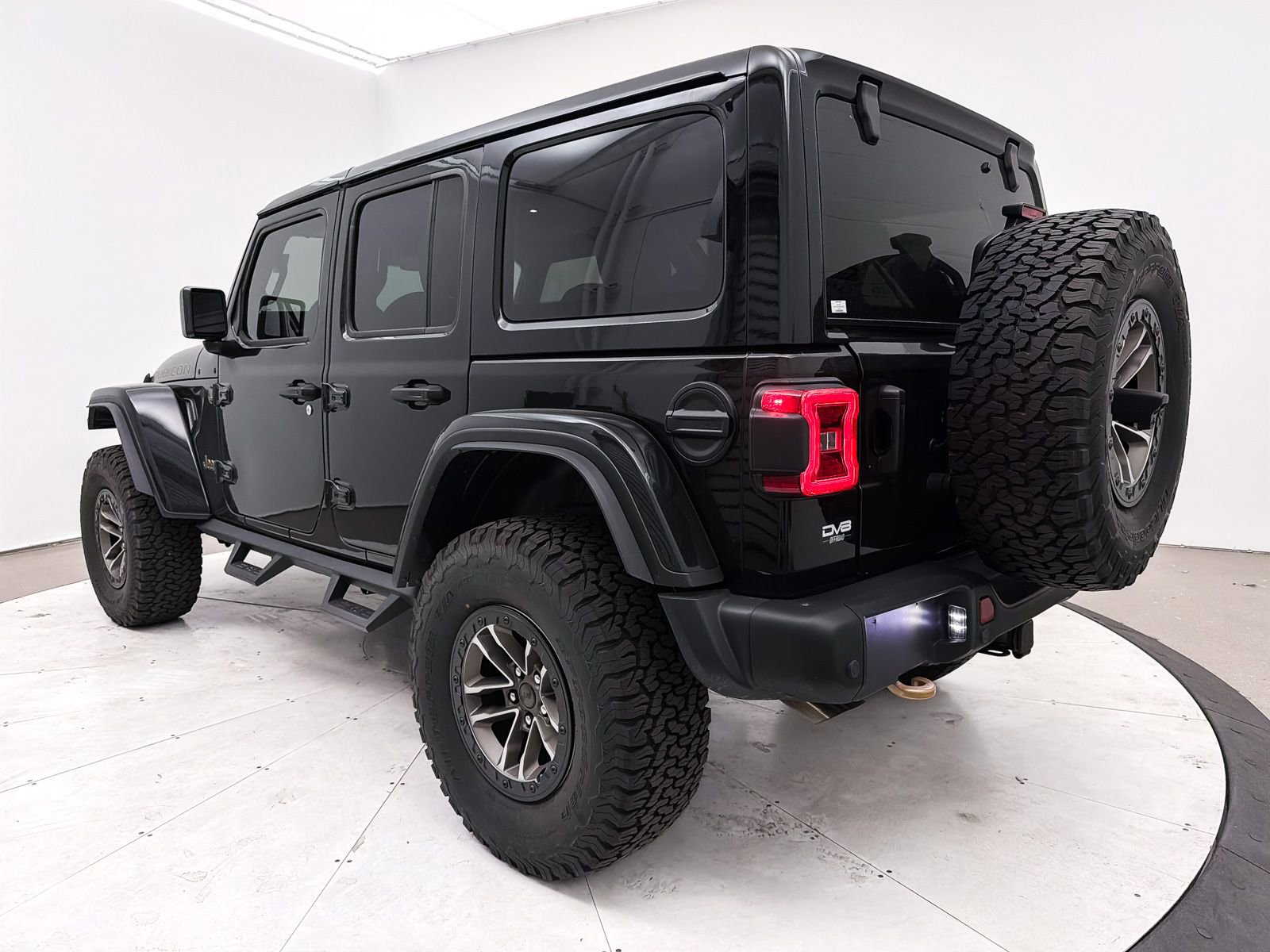 Used 2024 Jeep Wrangler Unlimited Rubicon 392 AWD/4WD image 15