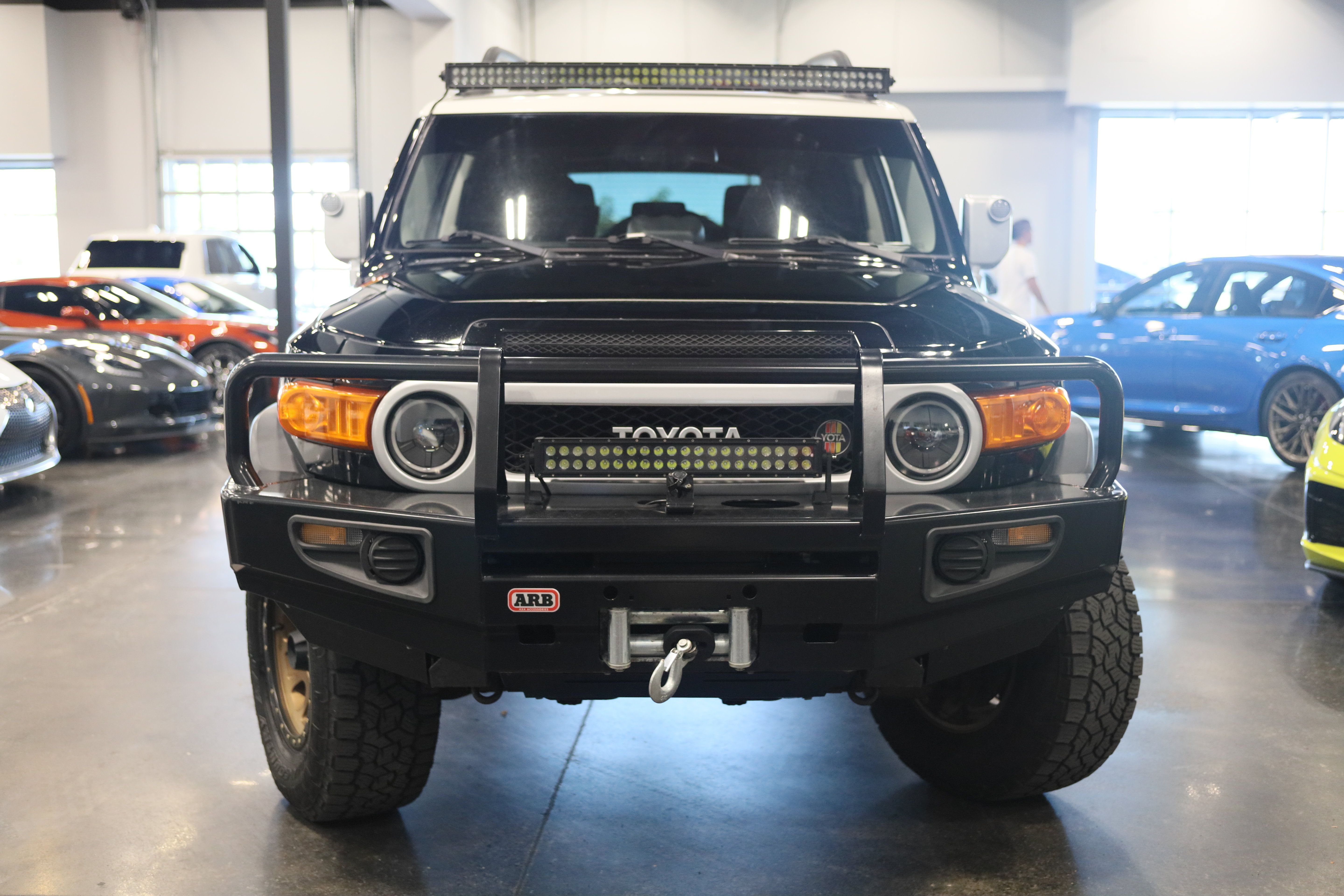 Used 2012 Toyota FJ Cruiser 4WD w/ Convenience Pkg image 2