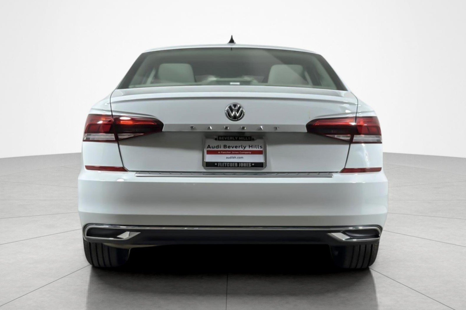Used 2022 Volkswagen Passat 2.0T SE FWD image 4