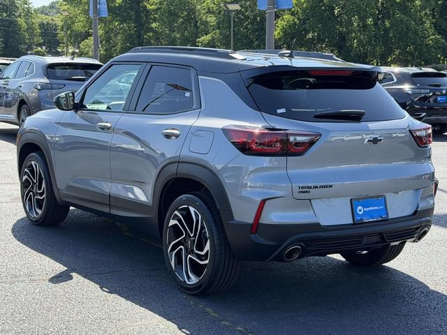 Used 2025 Chevrolet TrailBlazer RS AWD/4WD image 3