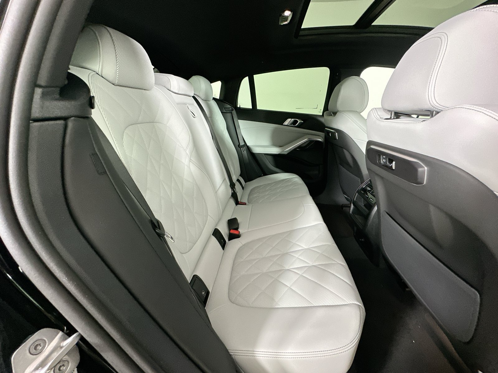 New 2027 BMW X6 xDrive40i AWD/4WD image 41