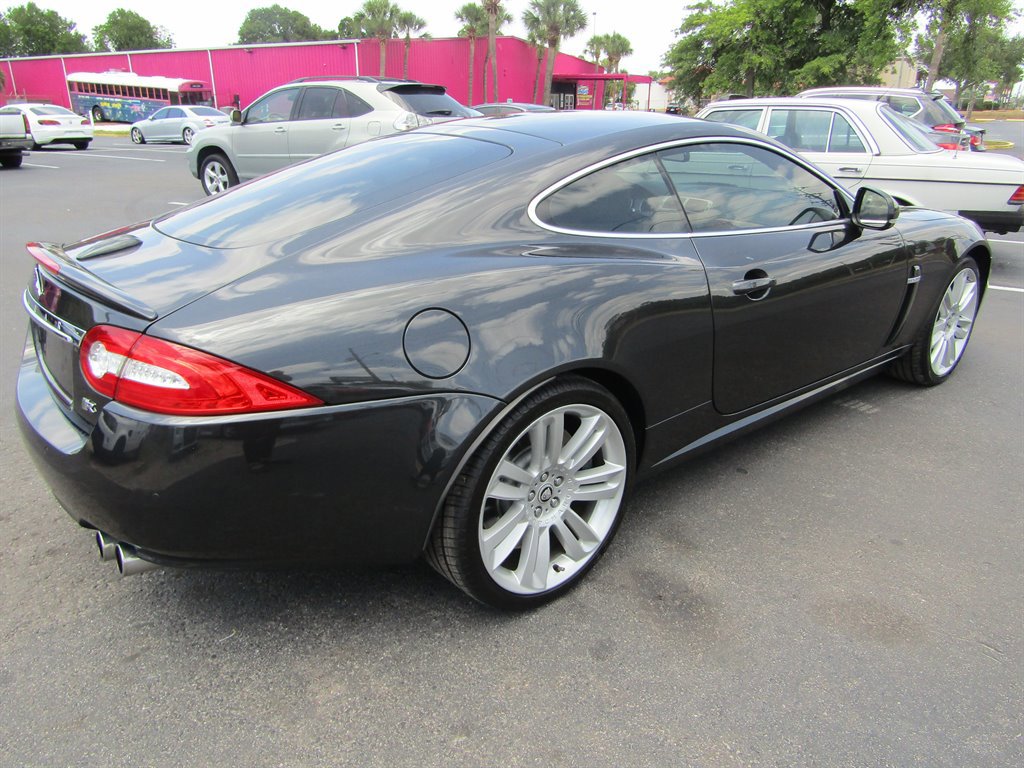 Used 2011 Jaguar XKR R image 4