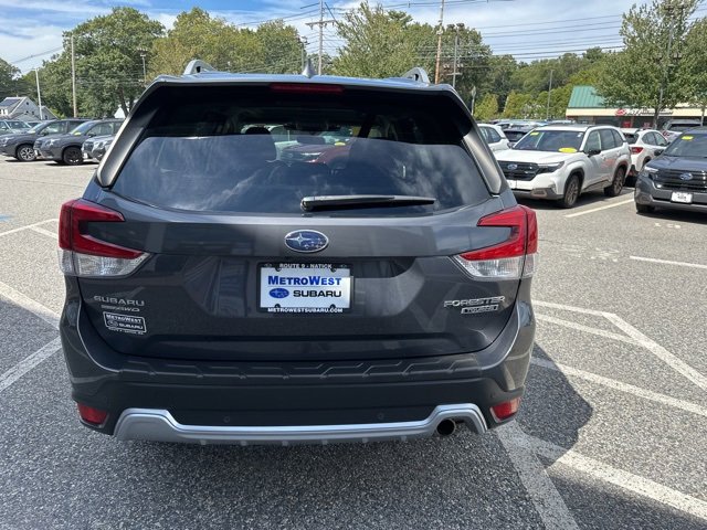 Used 2022 Subaru Forester Touring image 6