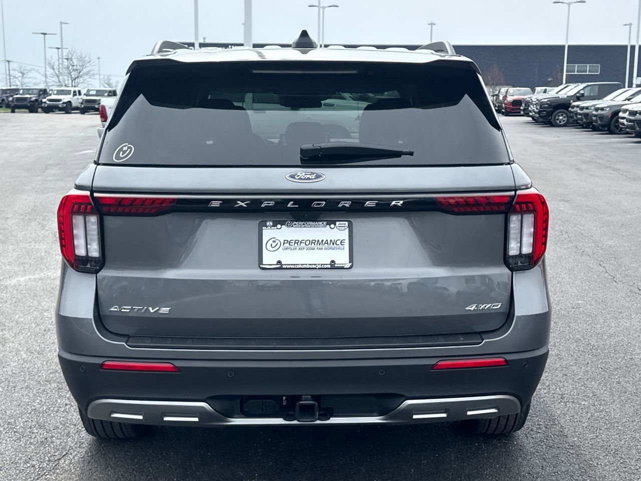 Used 2025 Ford Explorer Active w/ Active Comfort Package AWD/4WD image 4