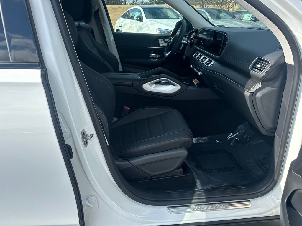 New 2026 Mercedes-Benz GLS 450 4MATIC image 14