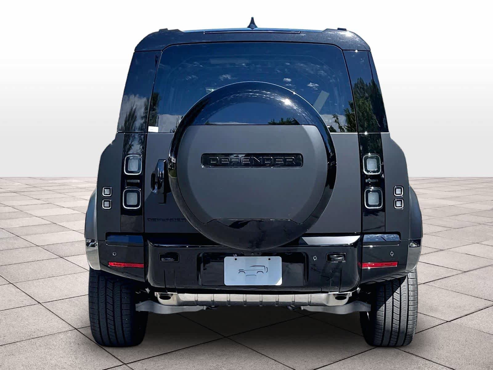 New 2026 Land Rover Defender 110 X-Dynamic SE AWD/4WD image 6