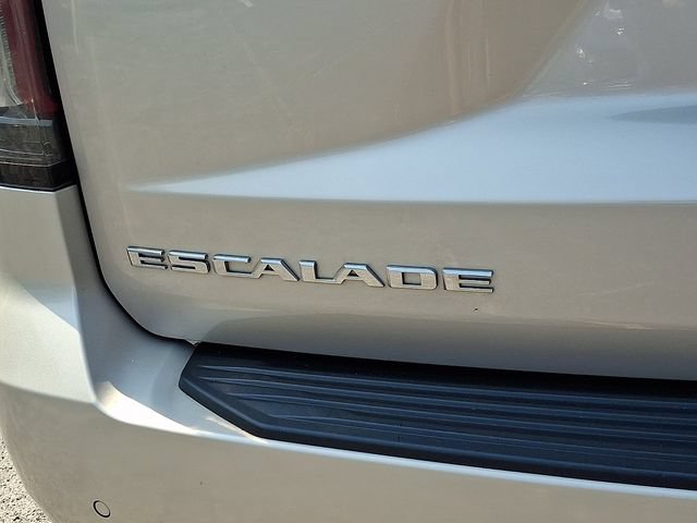 Used 2021 Cadillac Escalade ESV Premium Luxury w/ Driver Assist Tech Package AWD/4WD image 34