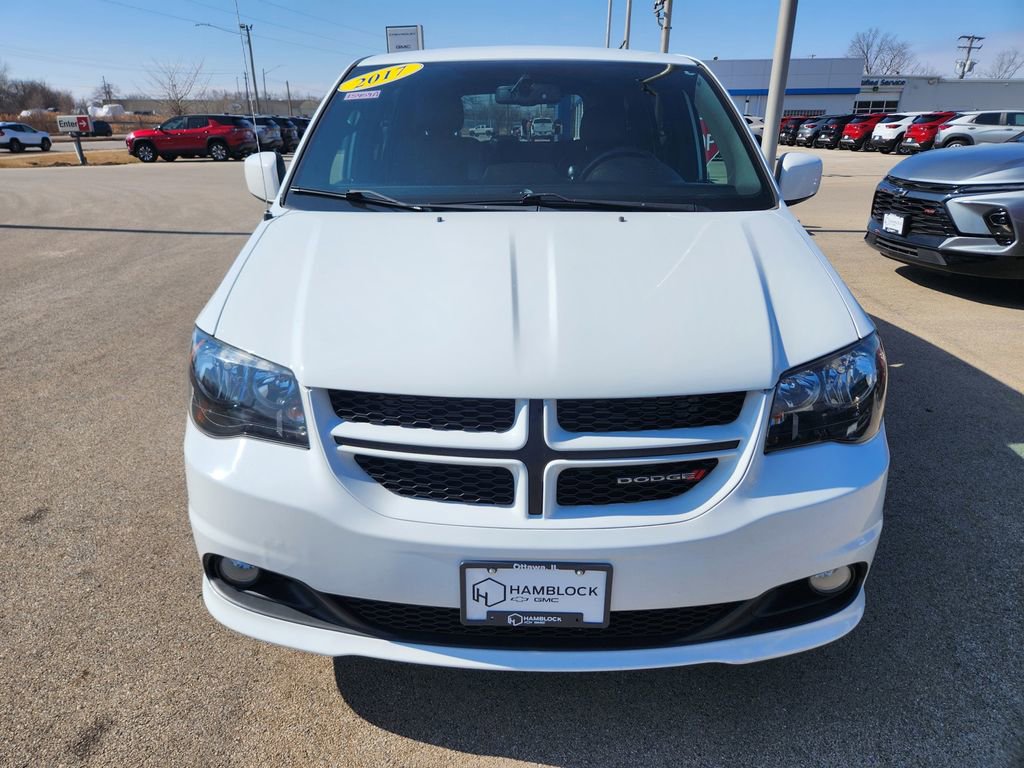 Used 2017 Dodge Grand Caravan GT image 3