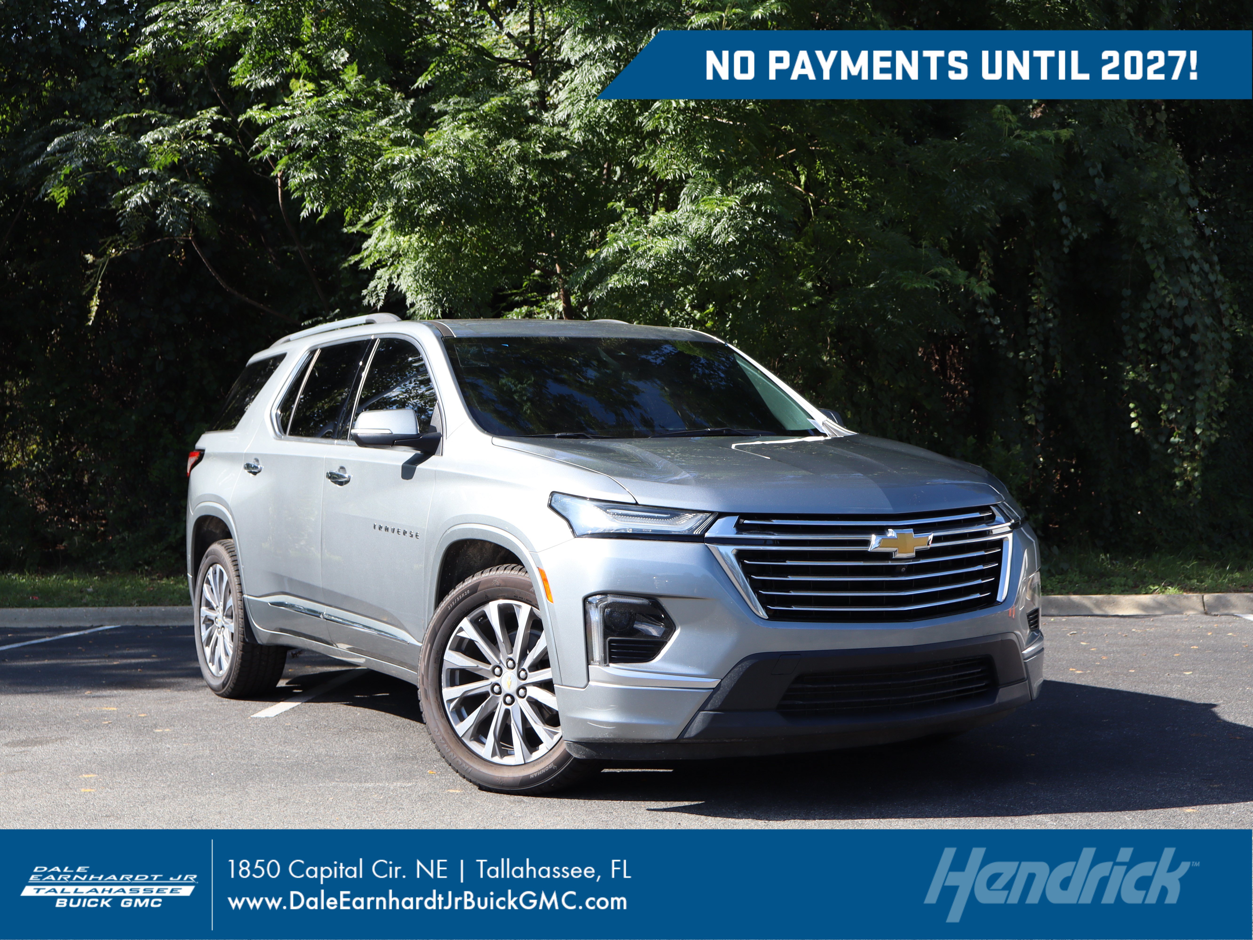Used 2023 Chevrolet Traverse Premier FWD image 1
