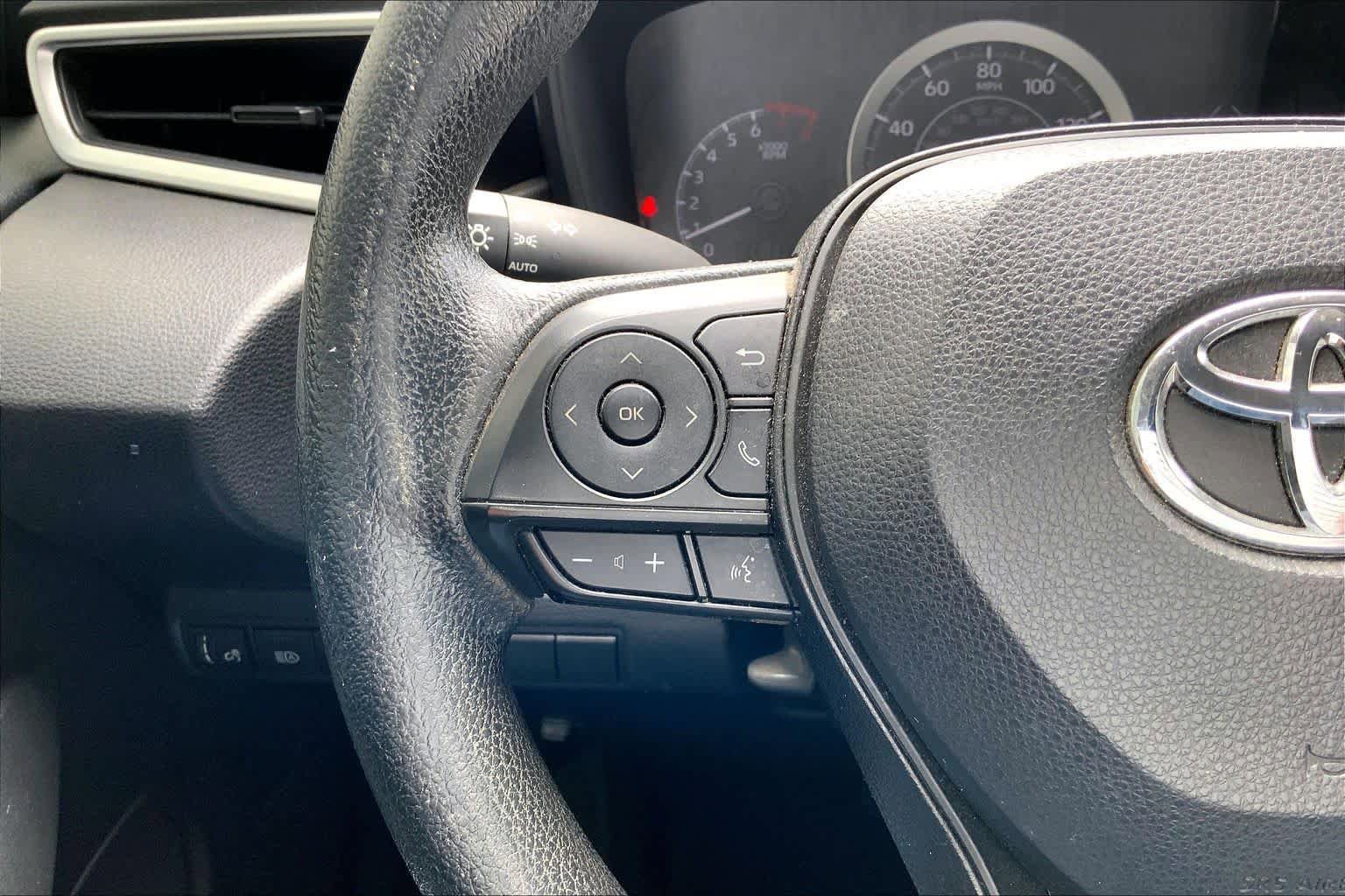 Used 2021 Toyota Corolla LE FWD image 23
