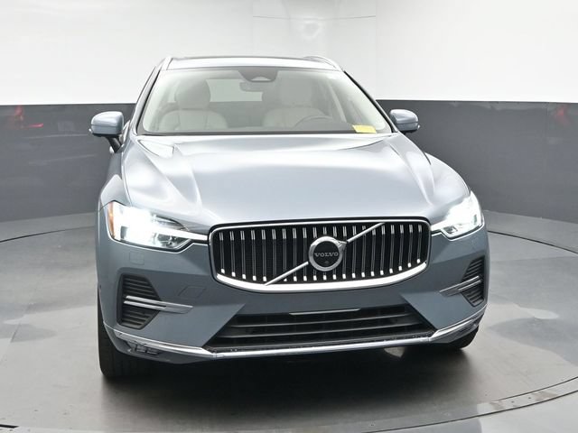 Used 2023 Volvo XC60 B5 Plus w/ Climate Package AWD/4WD image 2