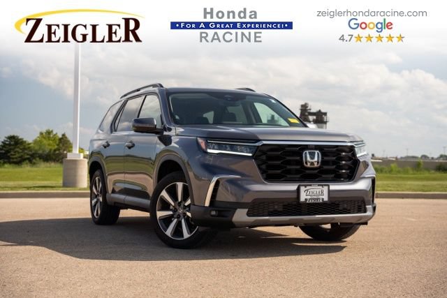 Used 2023 Honda Pilot Touring image 1