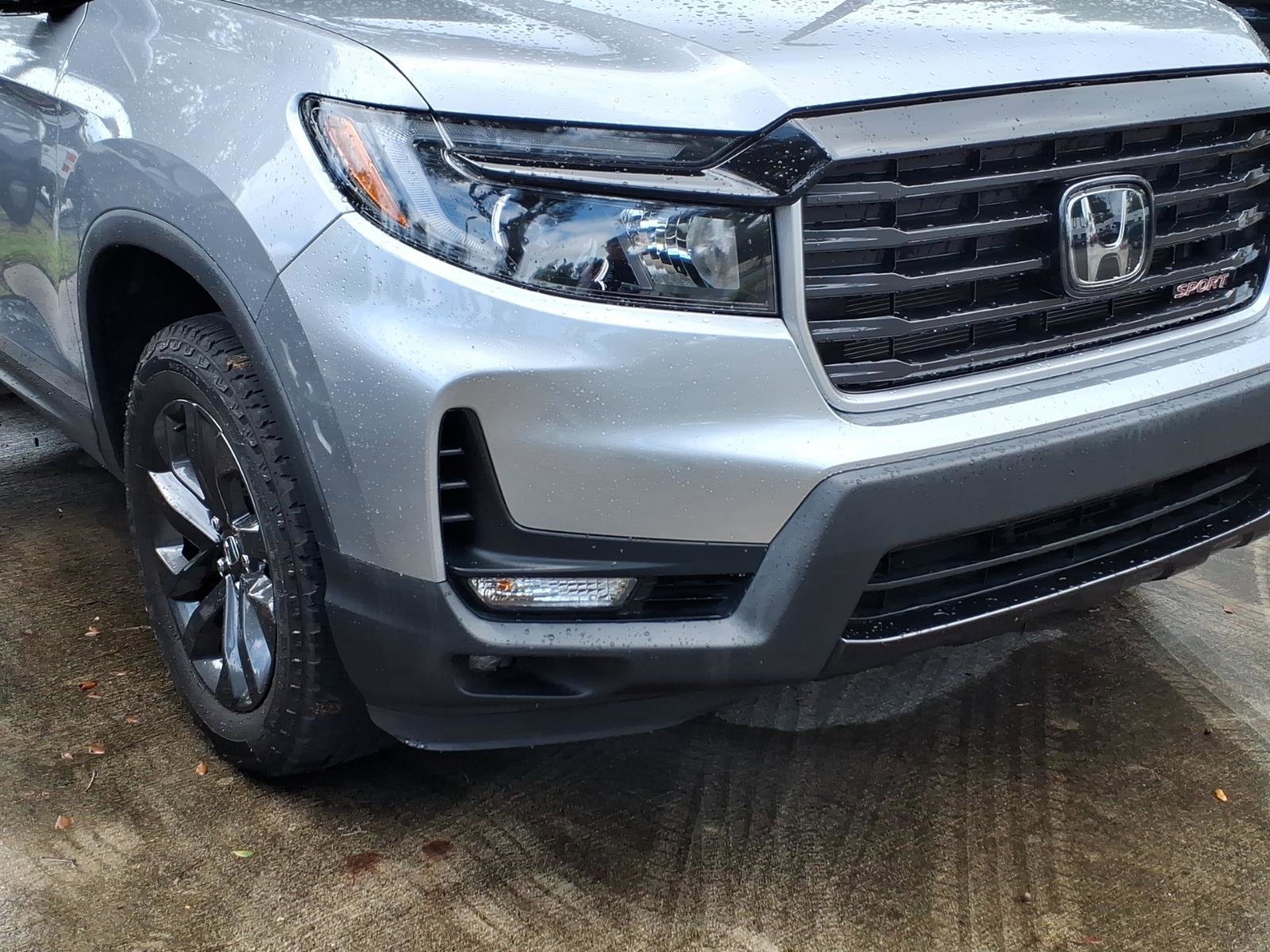 Used 2023 Honda Ridgeline Sport image 10
