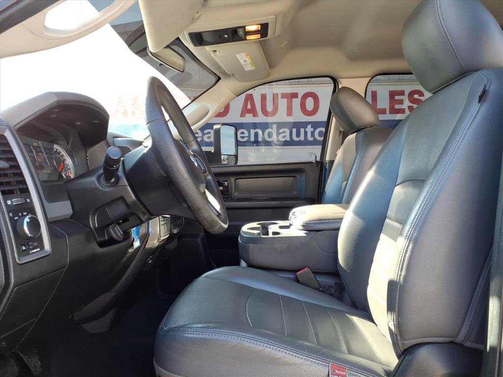 Used 2018 RAM 3500 Tradesman w/ Chrome Appearance Group image 9