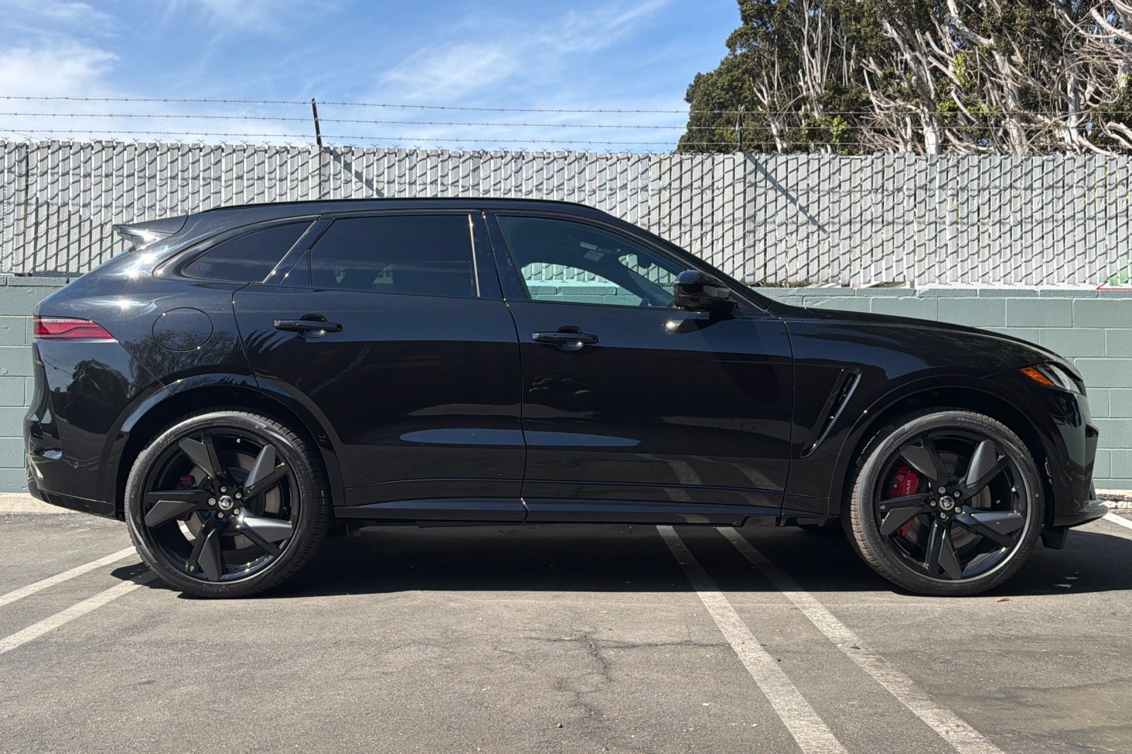 New 2026 Jaguar F-PACE SVR 575 Edition AWD/4WD image 7
