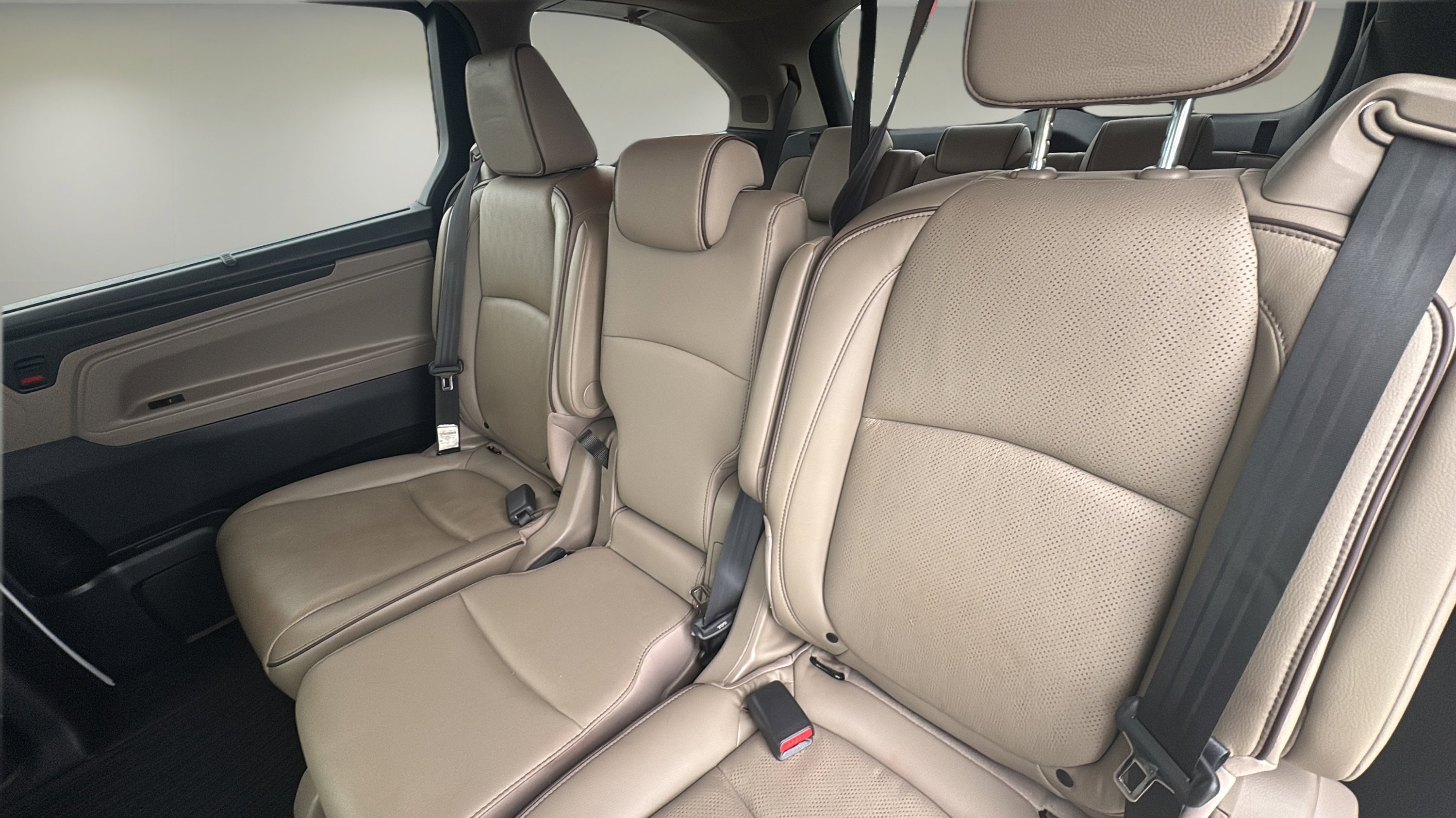 Used 2022 Honda Odyssey Elite image 14