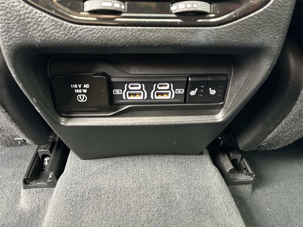 Used 2023 Jeep Grand Cherokee 4WD 4xe image 16