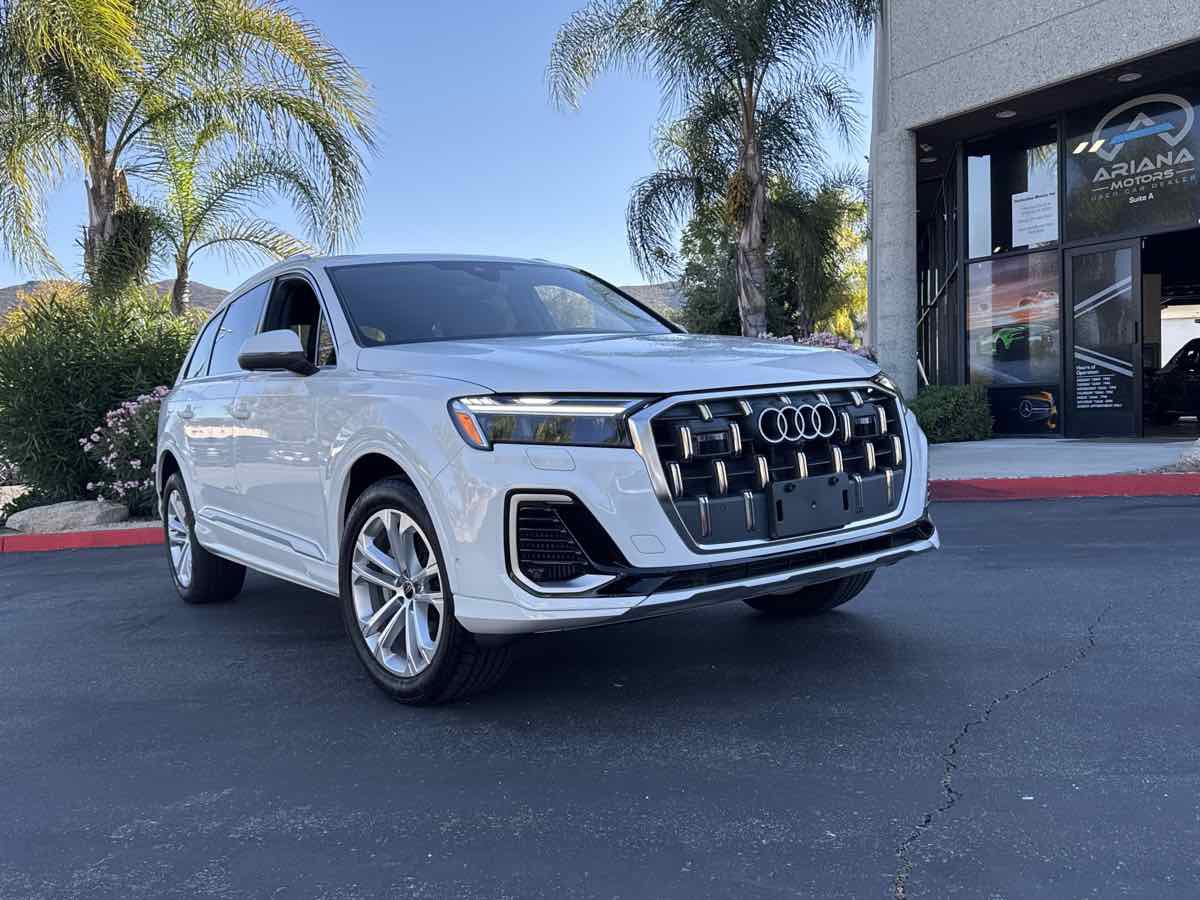 Used 2025 Audi Q7 Premium Plus image 8