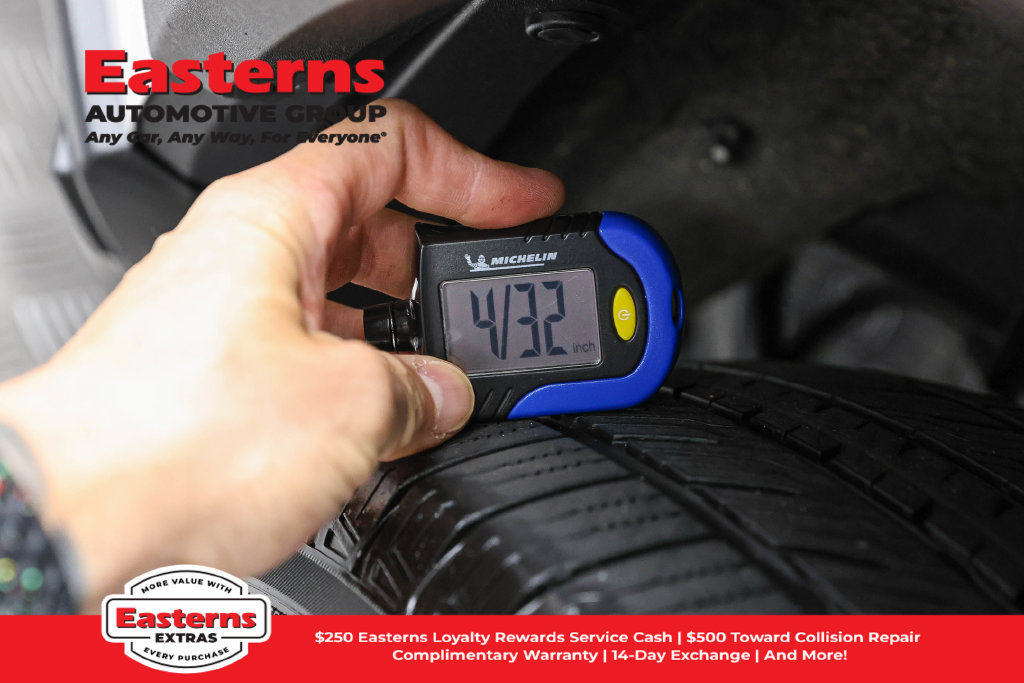 Used 2022 Toyota RAV4 XLE AWD/4WD image 27