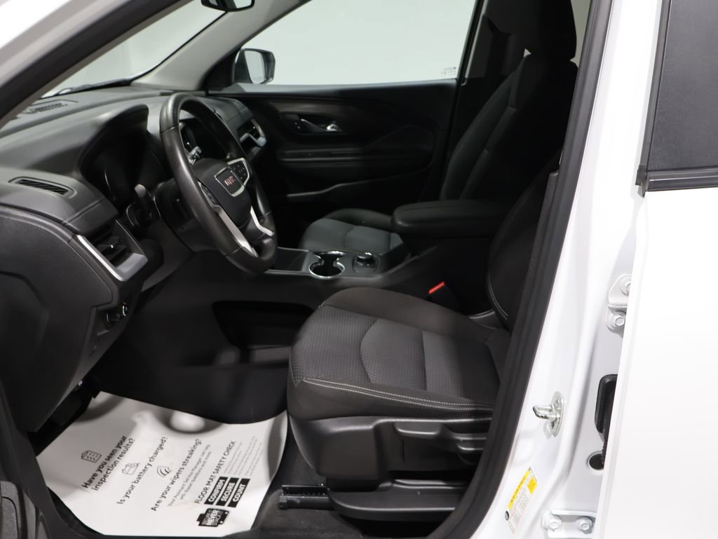 Used 2024 GMC Terrain SLE image 11