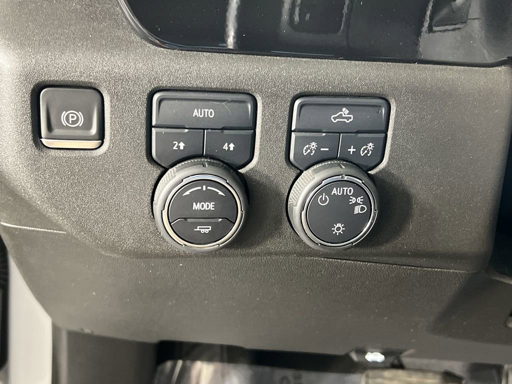 Certified 2022 Chevrolet Silverado 1500 LT AWD/4WD image 17