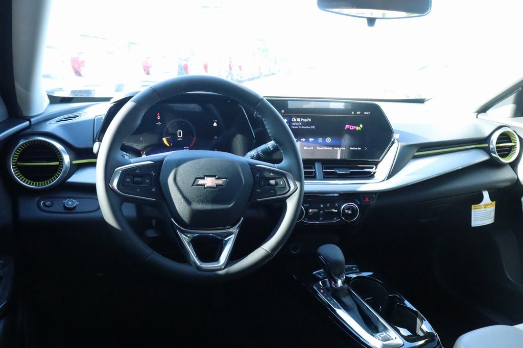 New 2026 Chevrolet Trax LT w/ Driver Confidence Package image 2