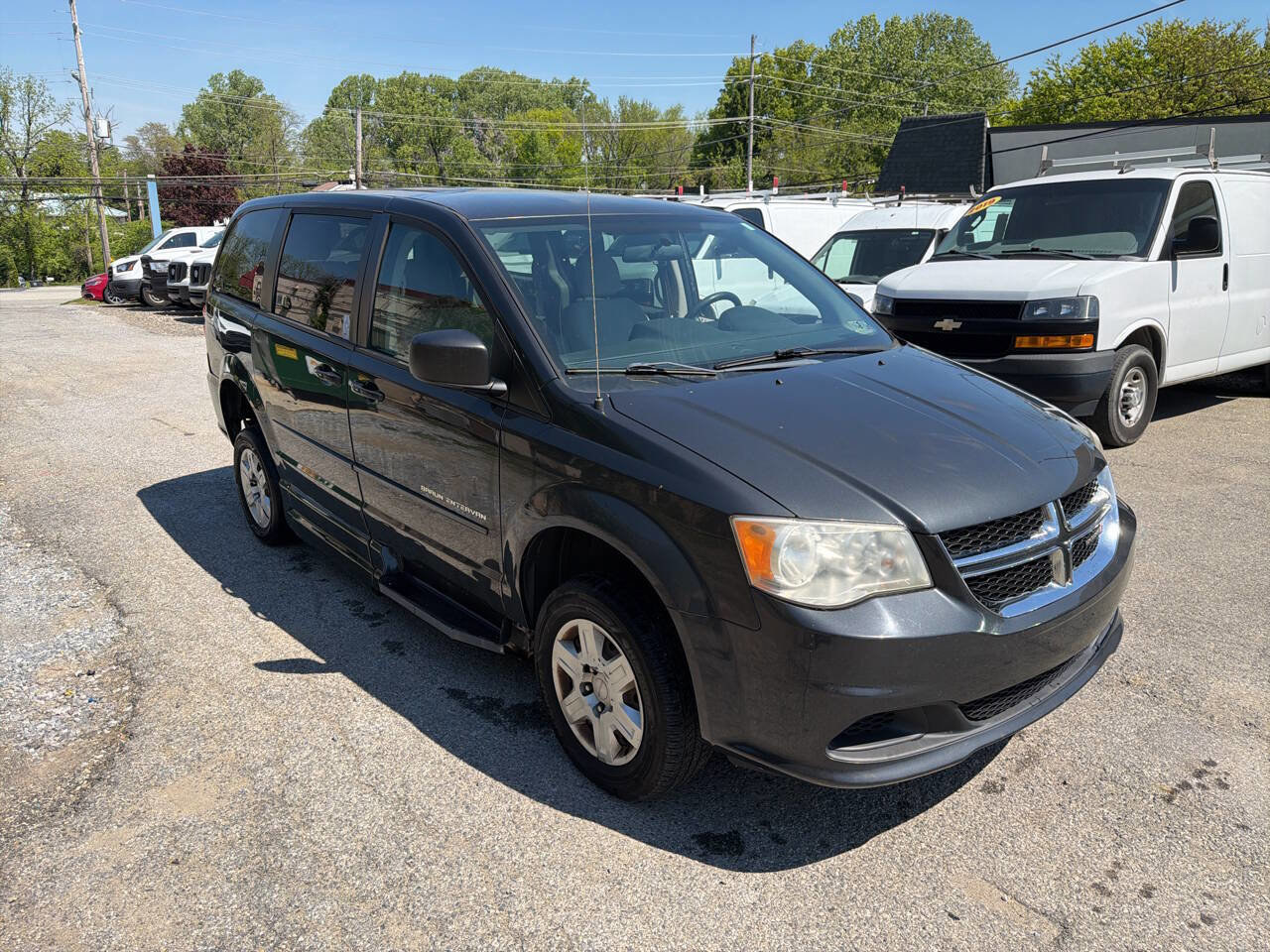 Used 2012 Dodge Grand Caravan SE FWD image 12