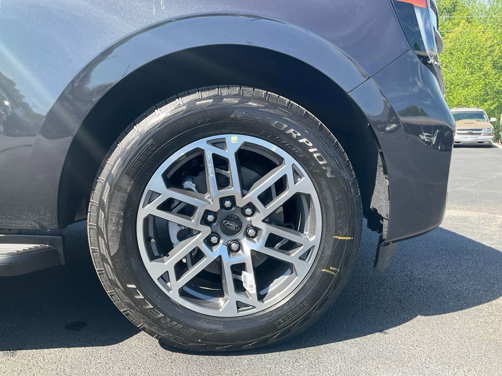 New 2026 Ford Expedition Active AWD/4WD image 10