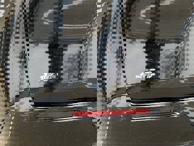 Used 2024 Toyota Sienna Limited image 7