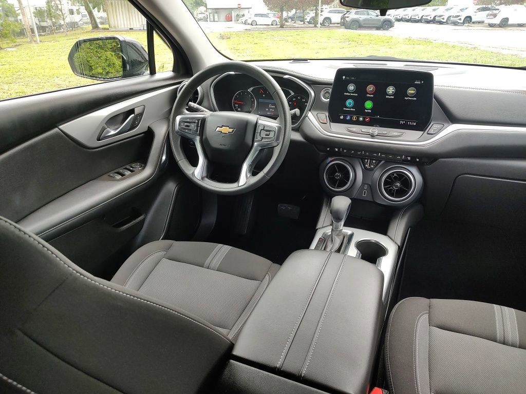 Used 2024 Chevrolet Blazer LT image 9