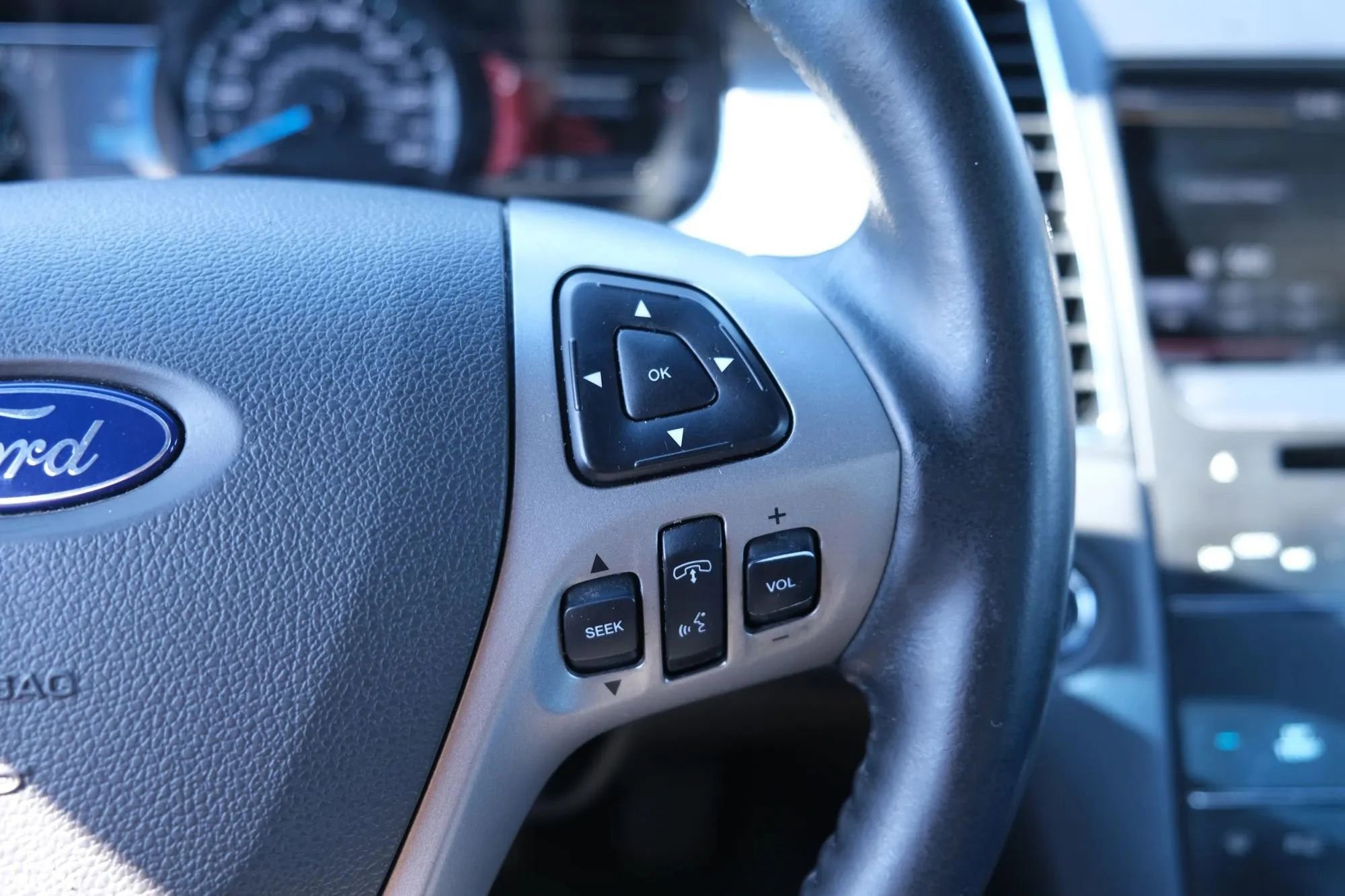 Used 2013 Ford Taurus SEL image 37