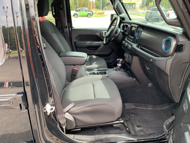 Used 2023 Jeep Wrangler Unlimited w/ Cold Weather Group AWD/4WD image 21
