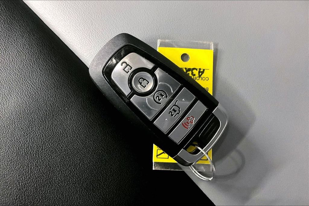 Used 2023 Ford Explorer XLT w/ Equipment Group 202A image 6