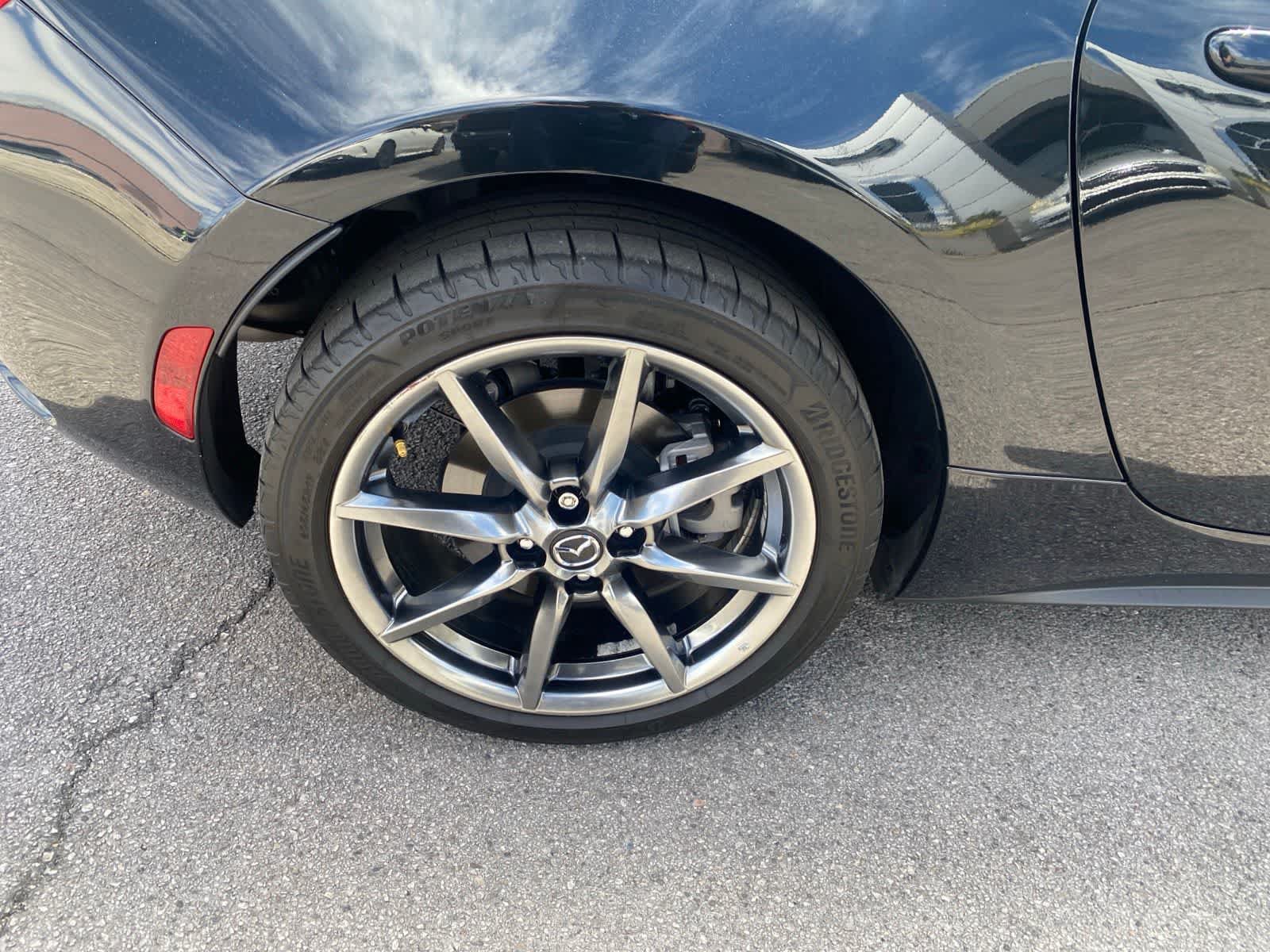 Used 2022 MAZDA MX-5 Miata RF Grand Touring RWD image 5