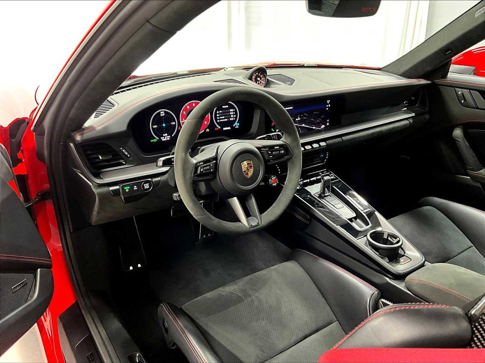 Used 2025 Porsche 911 Carrera GTS image 6