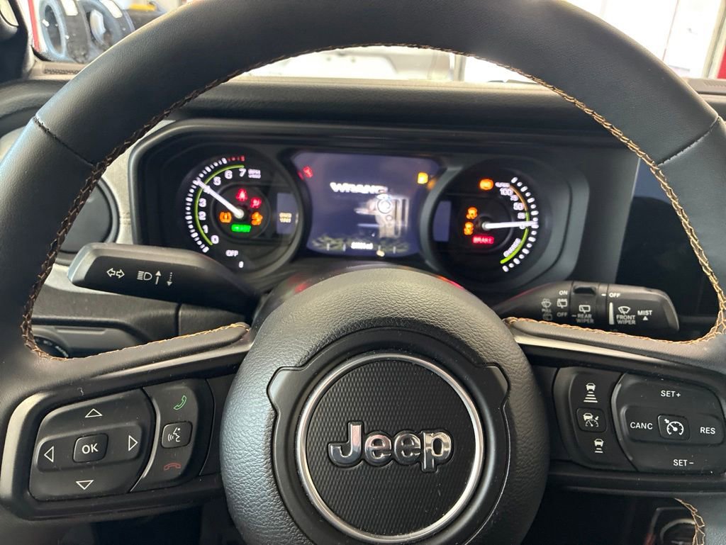 Used 2024 Jeep Wrangler Unlimited w/ Convenience Group AWD/4WD image 34