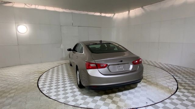 Used 2023 Chevrolet Malibu LS image 9