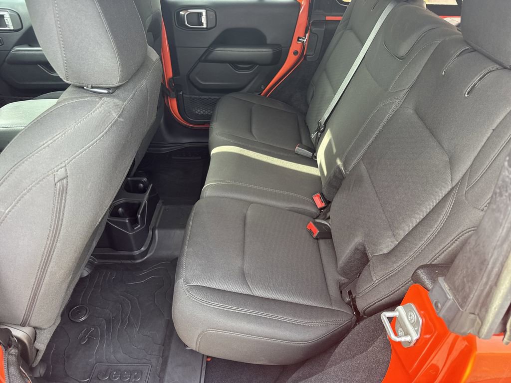 Used 2019 Jeep Wrangler Unlimited Sahara image 20