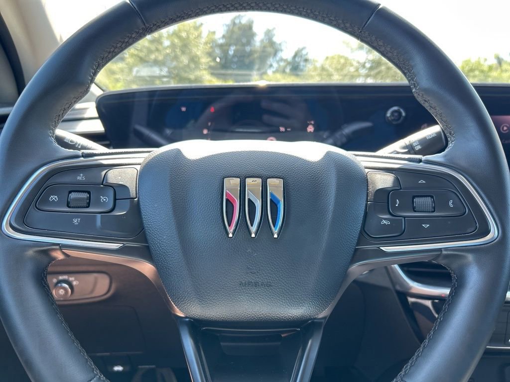 Used 2024 Buick Encore GX Sport Touring image 16