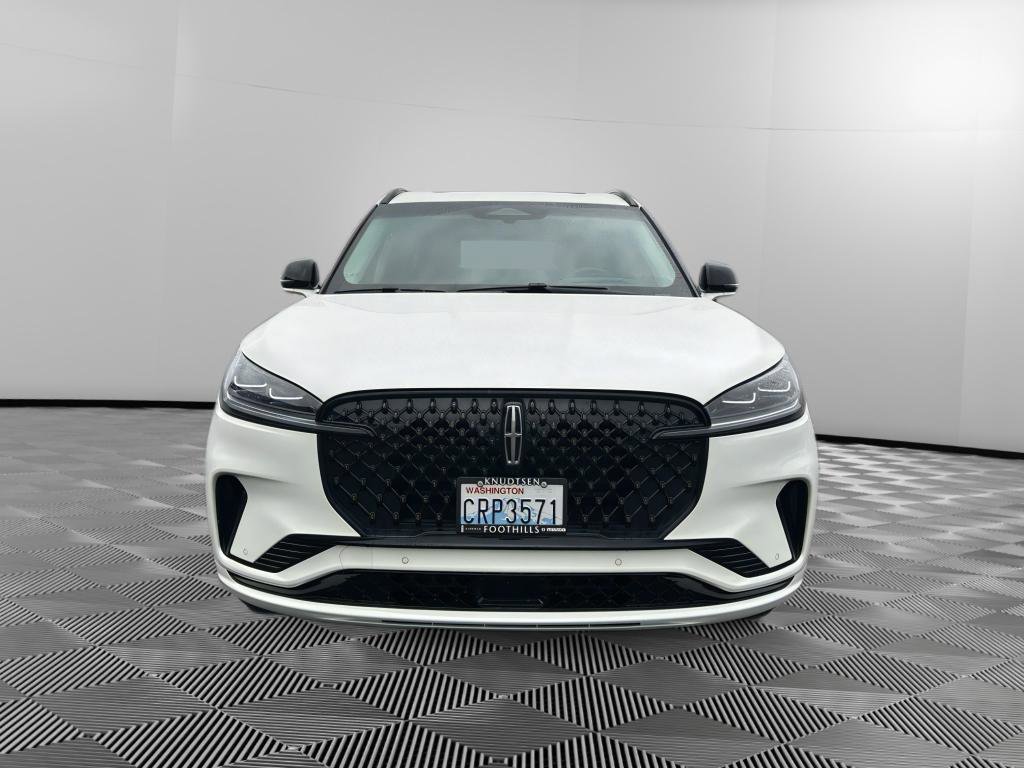 Used 2025 Lincoln Aviator Reserve w/ Equipment Group 201A image 2