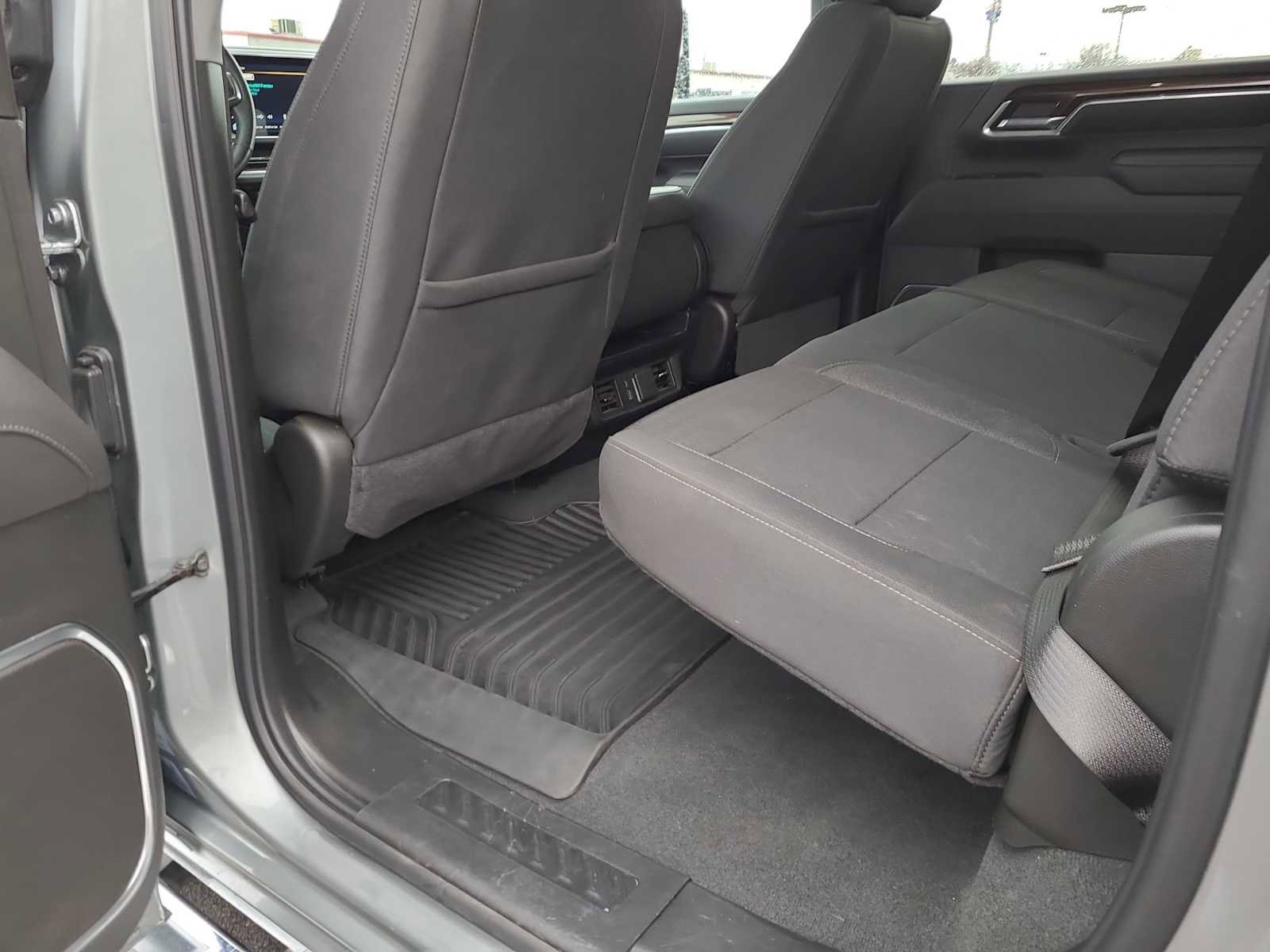 Used 2025 Chevrolet Silverado 2500 LT w/ Convenience Package image 20