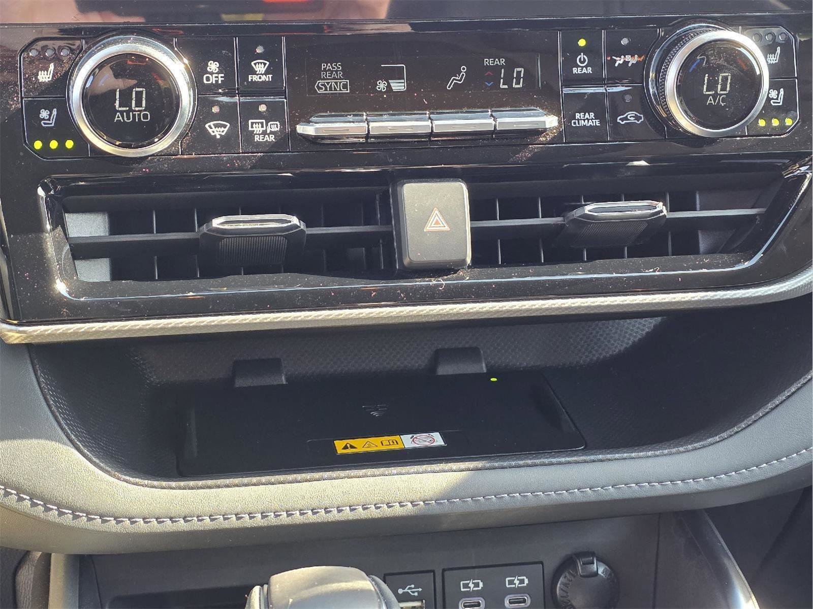 Used 2025 Toyota Highlander Platinum image 20